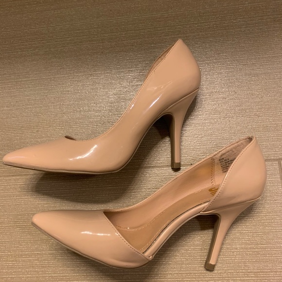 Nude Heels - Picture 2 of 4